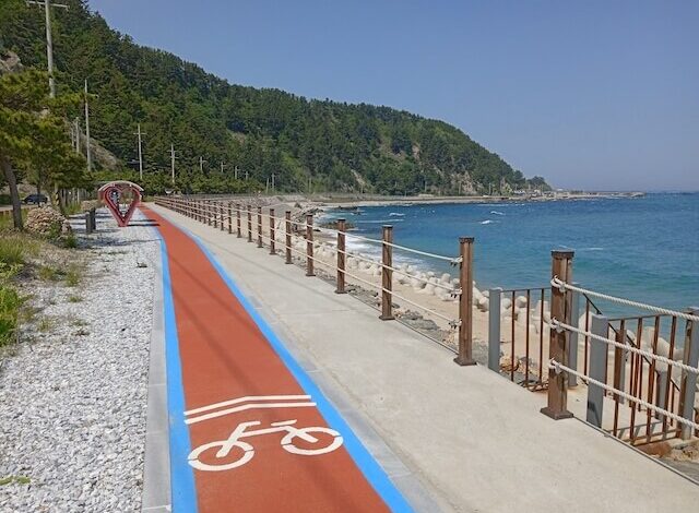 Bicycle Touring South Korea’s East Coast, from Busan to Sokcho and the DMZ