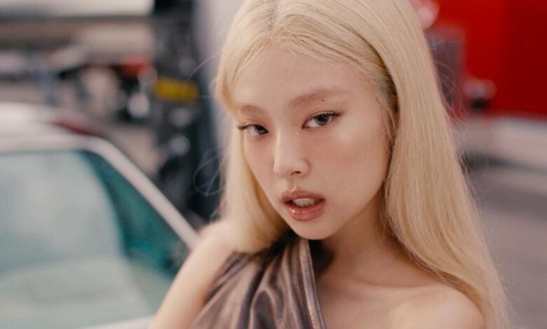 เบื้องหลังมิวสิควีดีโอ 'Mantra' เพลงใหม่สุดปังของ Jennie - L'Officiel Thailand