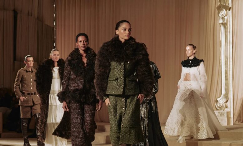 ทำไม Paris Haute Couture Week ถึงเป็นที่จับตามองที่สุดในโลกแฟชั่น